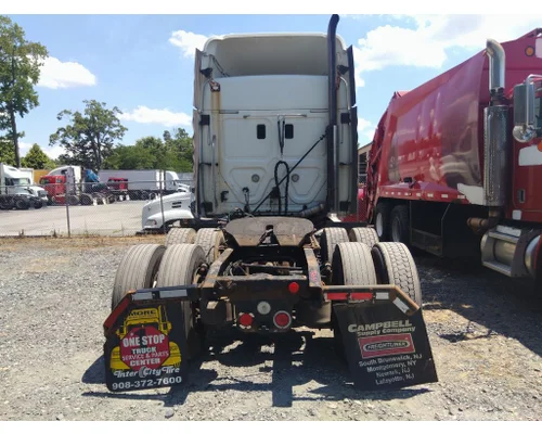 FREIGHTLINER CASCADIA 125 CAB