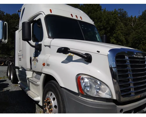 FREIGHTLINER CASCADIA 125 CAB