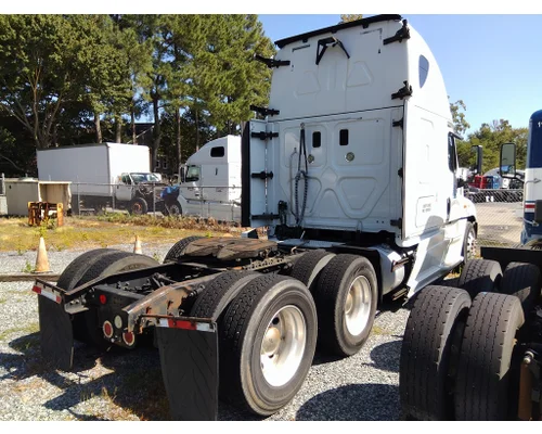 FREIGHTLINER CASCADIA 125 CAB