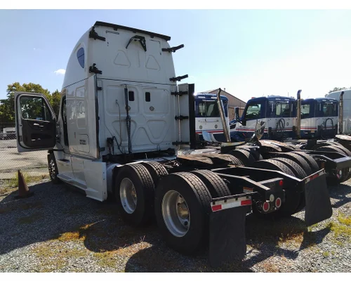 FREIGHTLINER CASCADIA 125 CAB