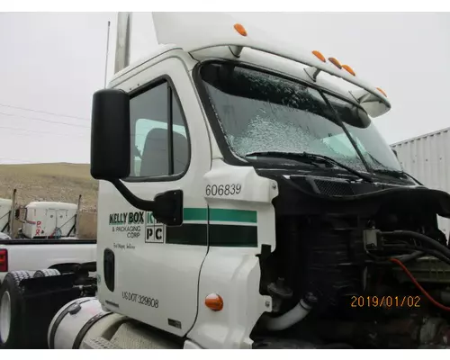 FREIGHTLINER CASCADIA 125 CAB