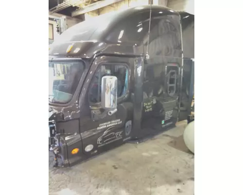 FREIGHTLINER CASCADIA 125 CAB