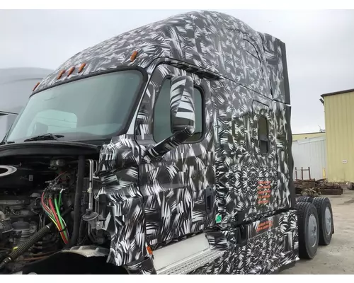 FREIGHTLINER CASCADIA 125 CAB