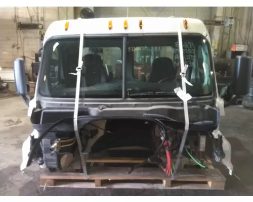FREIGHTLINER CASCADIA 125 CAB