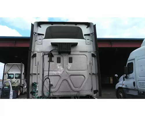 FREIGHTLINER CASCADIA 125 CAB