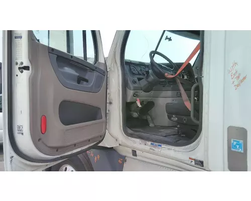 FREIGHTLINER CASCADIA 125 CAB