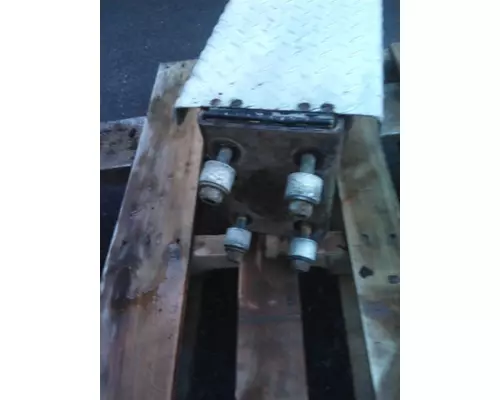 FREIGHTLINER CASCADIA 125 CHAIN HANGER