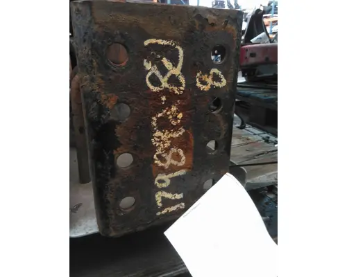 FREIGHTLINER CASCADIA 125 CHAIN HANGER