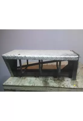 FREIGHTLINER CASCADIA 125 CHAIN HANGER