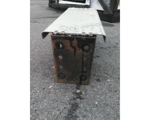 FREIGHTLINER CASCADIA 125 CHAIN HANGER