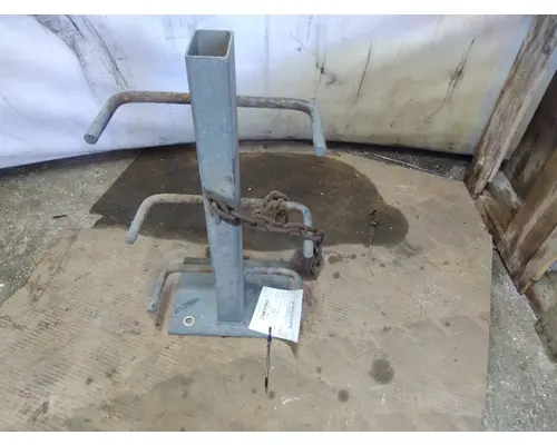 FREIGHTLINER CASCADIA 125 CHAIN HANGER