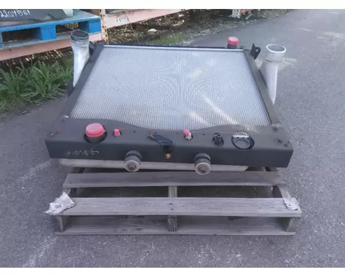 FREIGHTLINER CASCADIA 125 COOLING ASSEMBLY (RAD, COND, ATAAC)