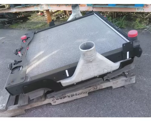 FREIGHTLINER CASCADIA 125 COOLING ASSEMBLY (RAD, COND, ATAAC)