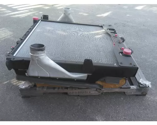FREIGHTLINER CASCADIA 125 COOLING ASSEMBLY (RAD, COND, ATAAC)