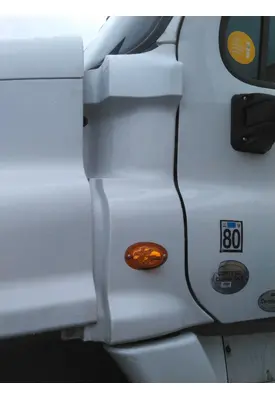 FREIGHTLINER CASCADIA 125 COWL