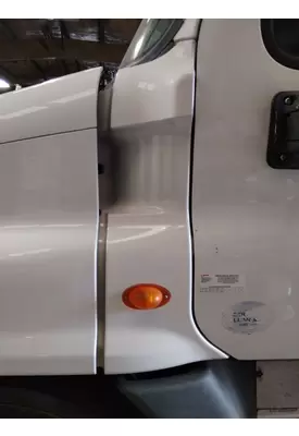 FREIGHTLINER CASCADIA 125 COWL