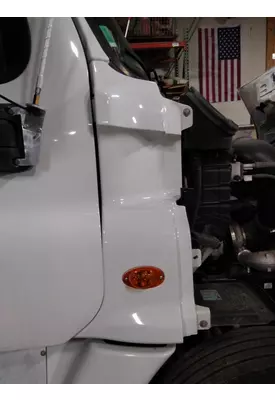 FREIGHTLINER CASCADIA 125 COWL