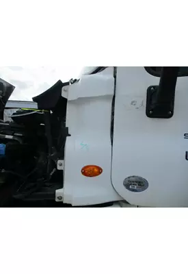 FREIGHTLINER CASCADIA 125 COWL