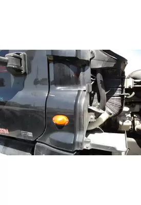 FREIGHTLINER CASCADIA 125 COWL