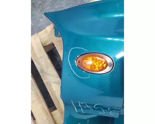FREIGHTLINER CASCADIA 125 COWL
