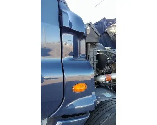 FREIGHTLINER CASCADIA 125 COWL