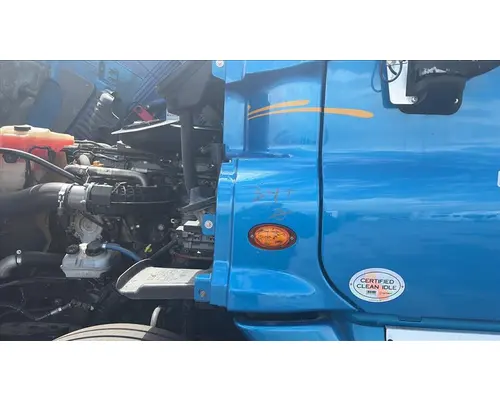 FREIGHTLINER CASCADIA 125 COWL