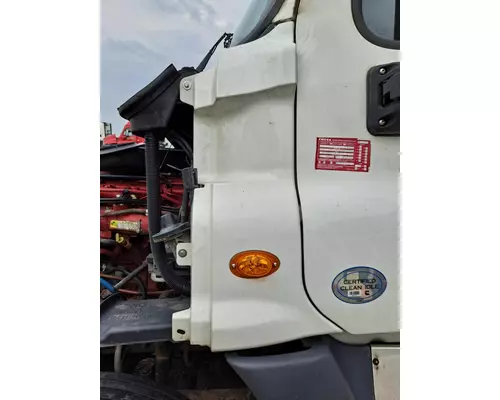 FREIGHTLINER CASCADIA 125 COWL