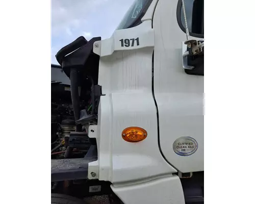 FREIGHTLINER CASCADIA 125 COWL