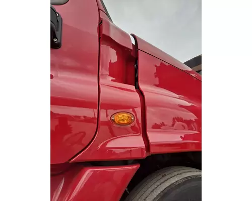 FREIGHTLINER CASCADIA 125 COWL