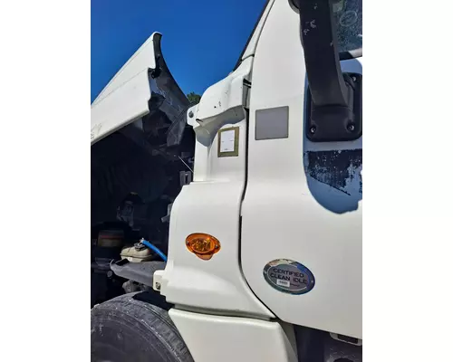 FREIGHTLINER CASCADIA 125 COWL