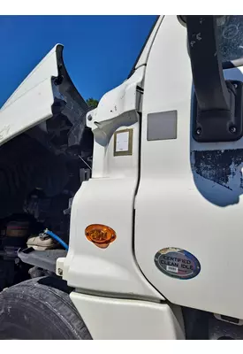 FREIGHTLINER CASCADIA 125 COWL