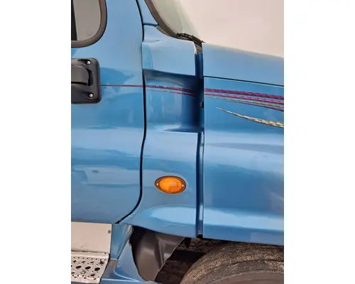 FREIGHTLINER CASCADIA 125 COWL