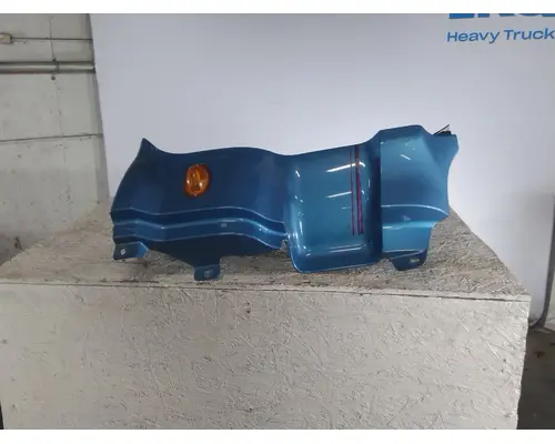 FREIGHTLINER CASCADIA 125 COWL