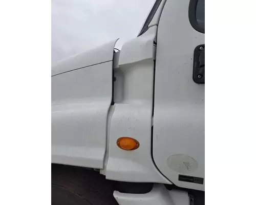 FREIGHTLINER CASCADIA 125 COWL