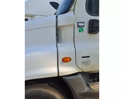 FREIGHTLINER CASCADIA 125 COWL