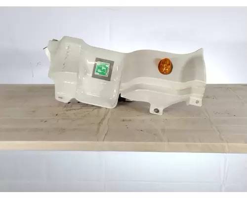 FREIGHTLINER CASCADIA 125 COWL