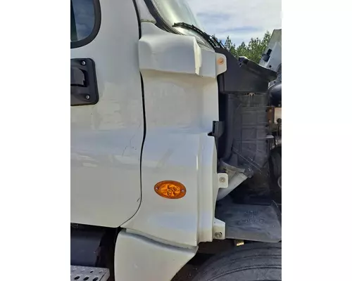 FREIGHTLINER CASCADIA 125 COWL