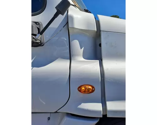 FREIGHTLINER CASCADIA 125 COWL