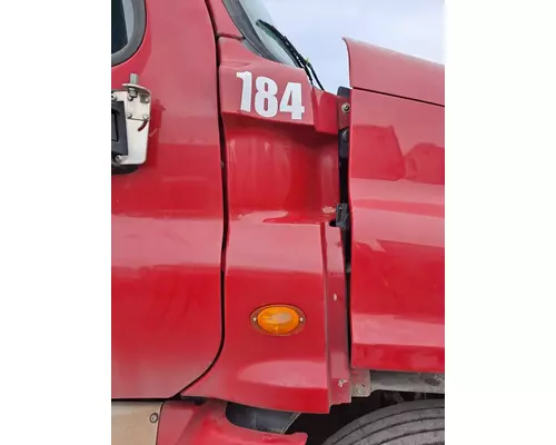 FREIGHTLINER CASCADIA 125 COWL