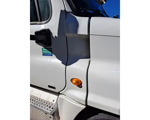 FREIGHTLINER CASCADIA 125 COWL