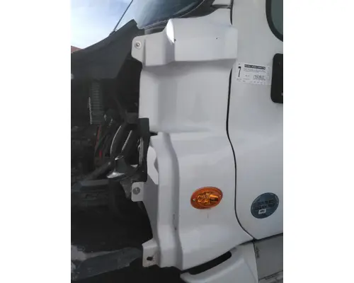 FREIGHTLINER CASCADIA 125 COWL
