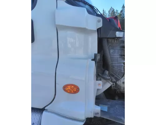 FREIGHTLINER CASCADIA 125 COWL