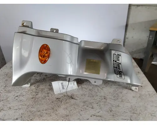 FREIGHTLINER CASCADIA 125 COWL
