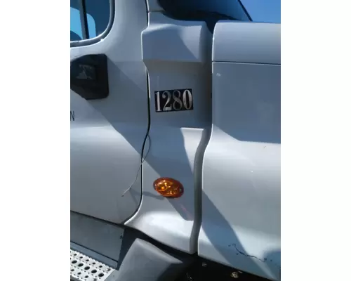 FREIGHTLINER CASCADIA 125 COWL
