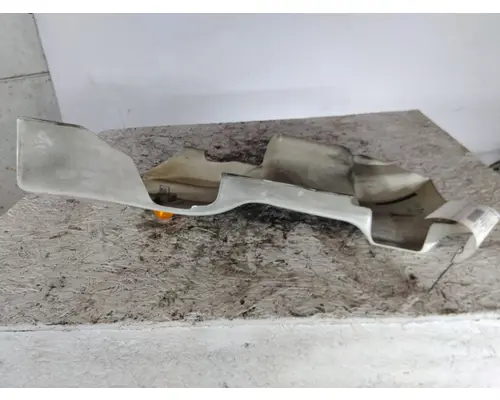 FREIGHTLINER CASCADIA 125 COWL