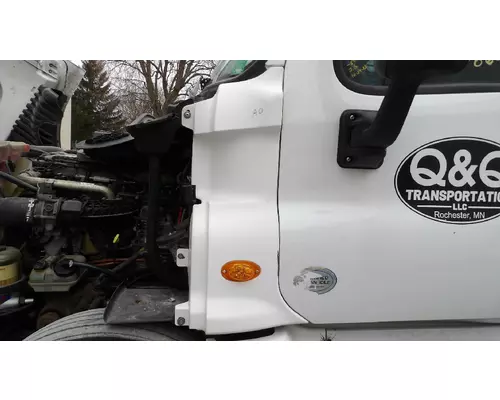 FREIGHTLINER CASCADIA 125 COWL