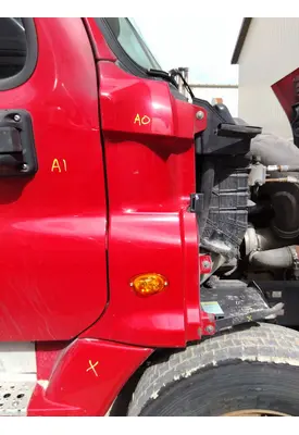 FREIGHTLINER CASCADIA 125 COWL