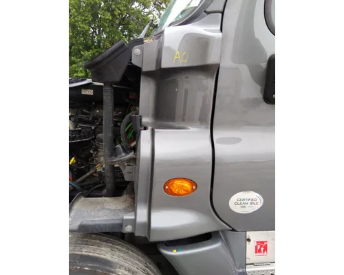 FREIGHTLINER CASCADIA 125 COWL