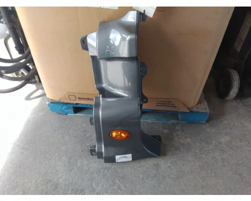FREIGHTLINER CASCADIA 125 COWL