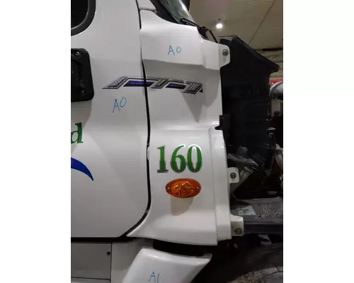 FREIGHTLINER CASCADIA 125 COWL